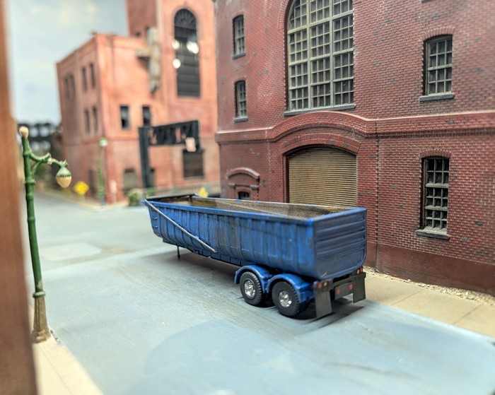 1/87 HO Scale Custom Built 3D Printed 39′ Dual Axle Dump Trailer.