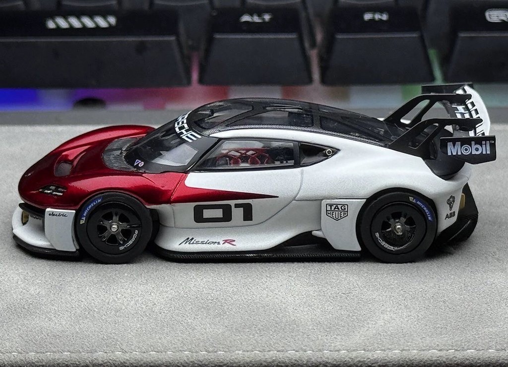 Karium 1:64 Red Mission R #1 Sports Model Diecast Display Car Quick delivery