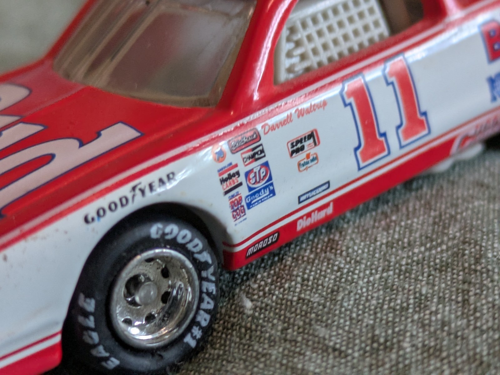 Darrell Waltrip #85 | Chevrolet Monte Carlo “Budweiser” 1985 Winston Cup 🏆 1/64
