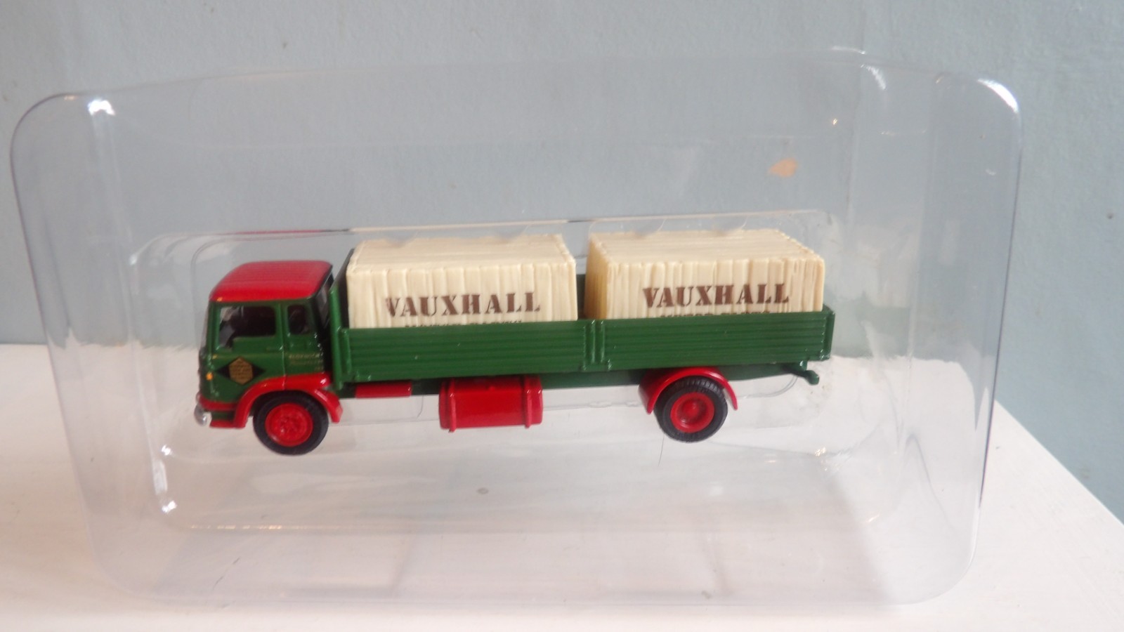 E.F.E COMMERCIALS SERIES 21201 BLOXWICH BEDFORD TK BOXED