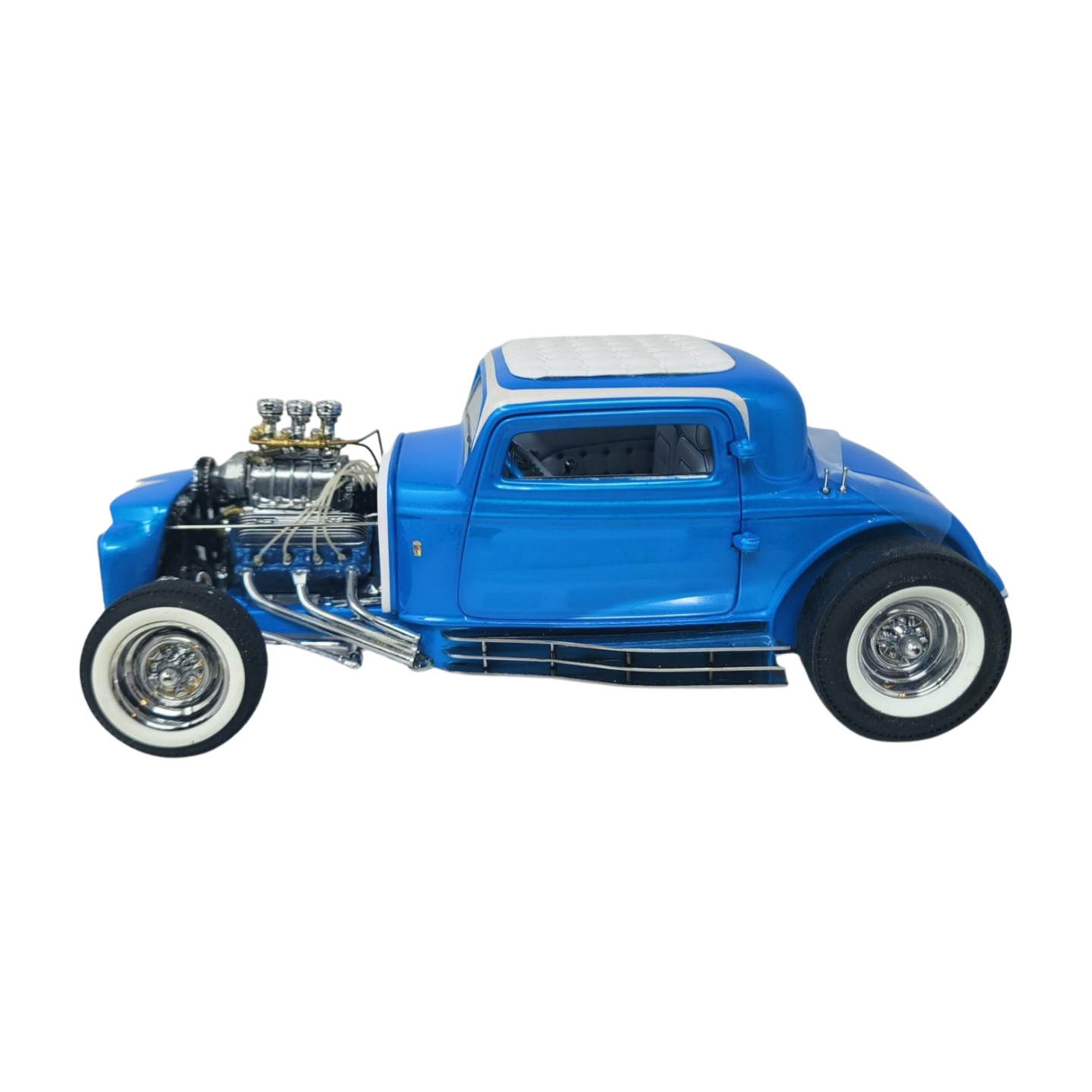 Danbury Mint 1:24 1932 Ford Little Deuce Coupe Limited Edition Blue Beach Boys
