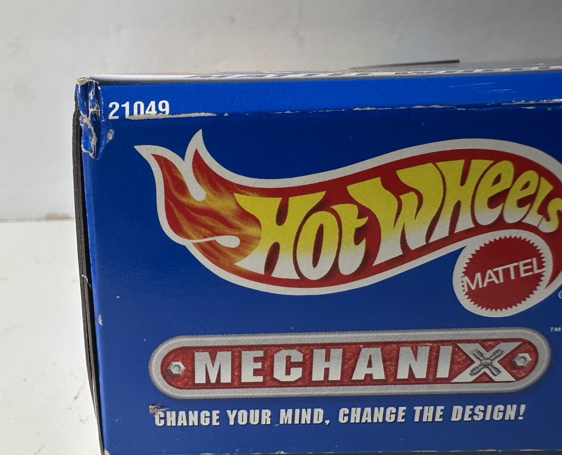 Hot Wheels Mechanix Deluxe Dune Buggy Tank 21049 NIB Mattel 1999