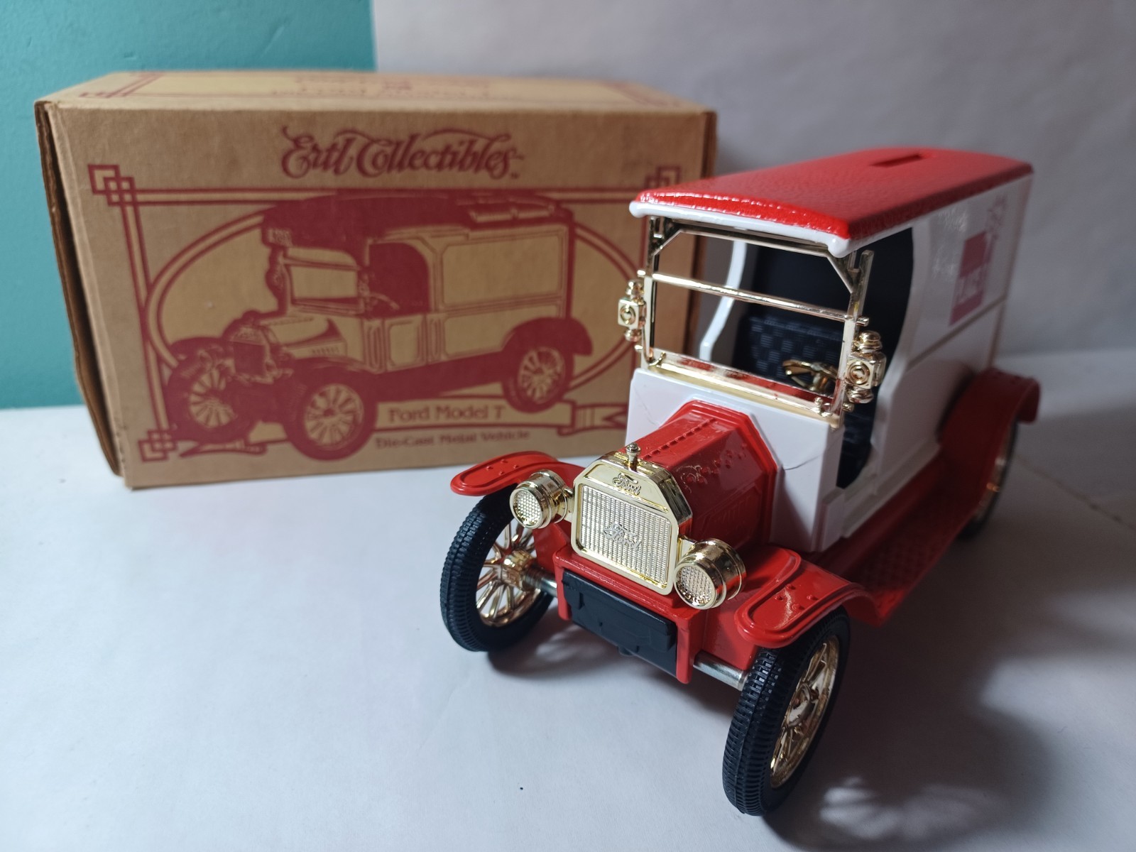 Ertl Collectibles 1995, Places Discount Stores, 1912 Ford Model T #F009 Die-Cast