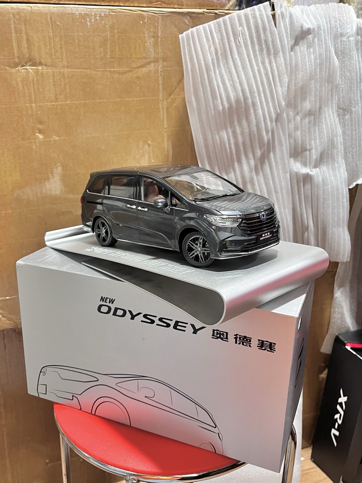 1:18 Scale Honda Odyssey Absolute EX Black Edition Blue Diecast Model W/ Base