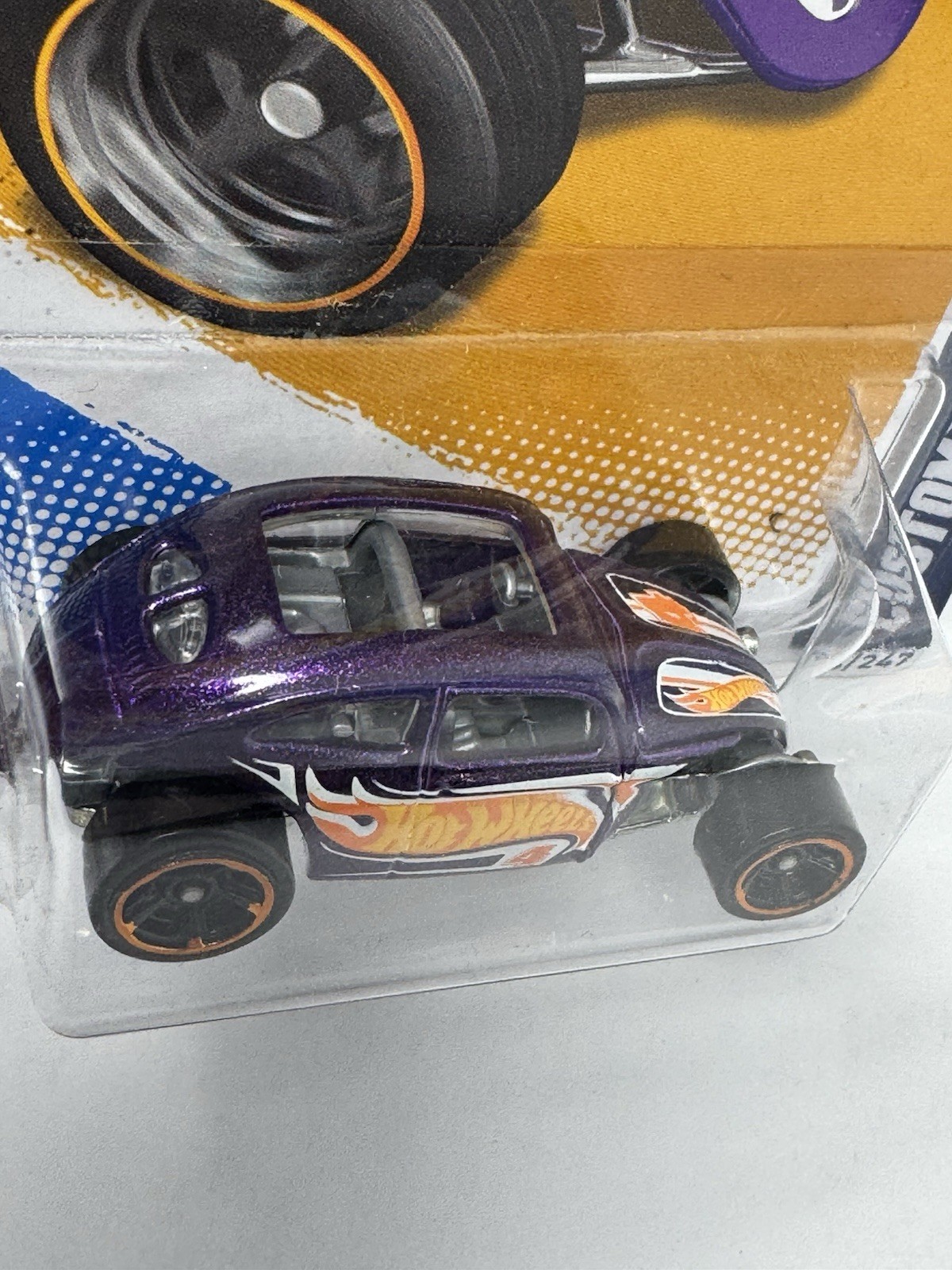 2012 Hot Wheels 176/247 HW Racing Custom Volkswagen Beetle 6/10 (B3)