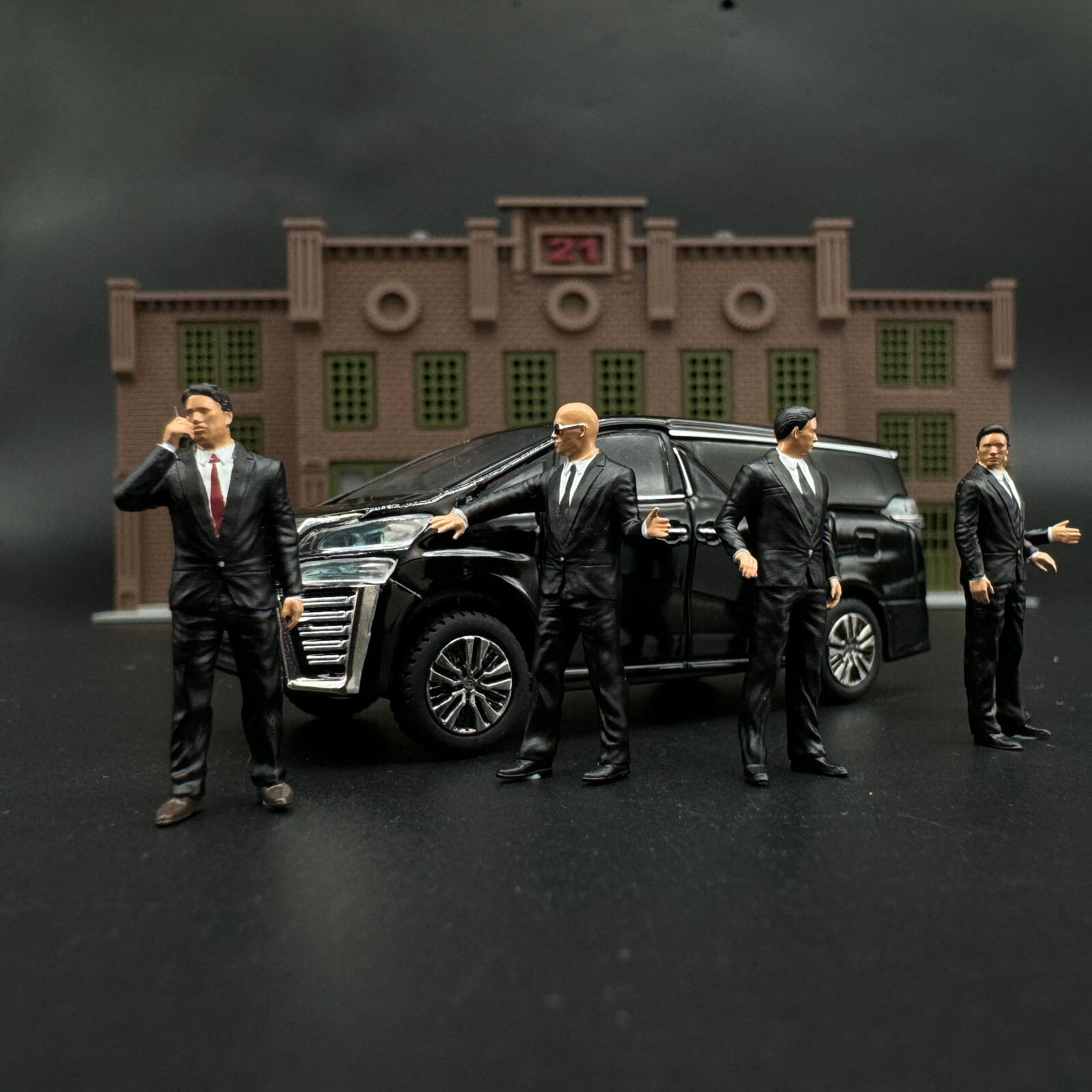 5pc 1/64 Miniature Doll Figures Black suit bodyguard Scene For Cars Vehicles Toy