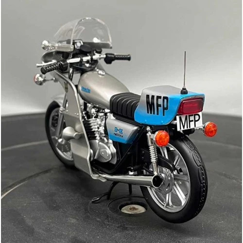 1:18 Mad Max — Goose’s Custom “Kwaka 1000” Kawasaki Police Bike — ACE Models