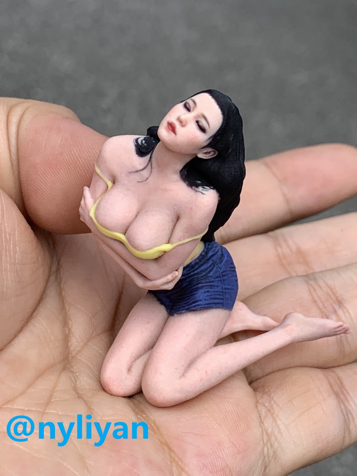1/12 1/16 1/18 Miniature Sexy Thinking Beauty Girl Scene Props Figure For Cars