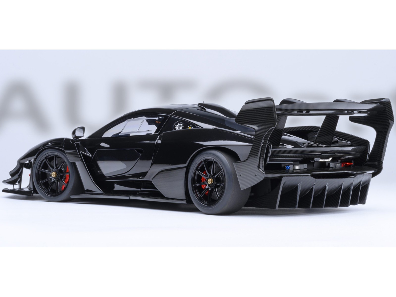 MCLAREN SENNA GTR ONYX BLACK 1/18 MODEL CAR BY AUTOART 81954