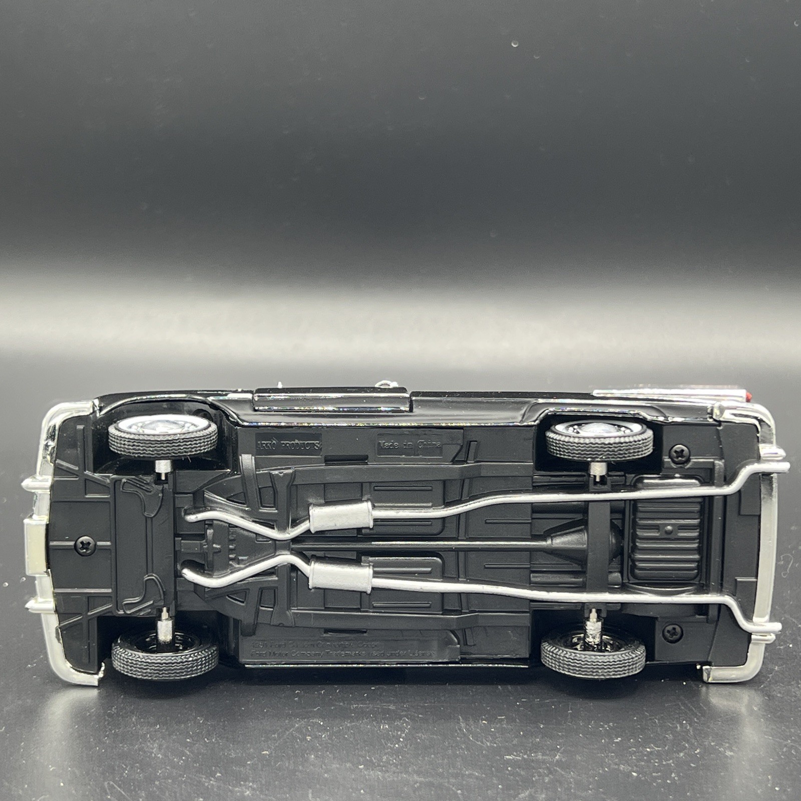 ARKO Toys 1951 Ford Custom Convertible Coupe 1:32 SCALE