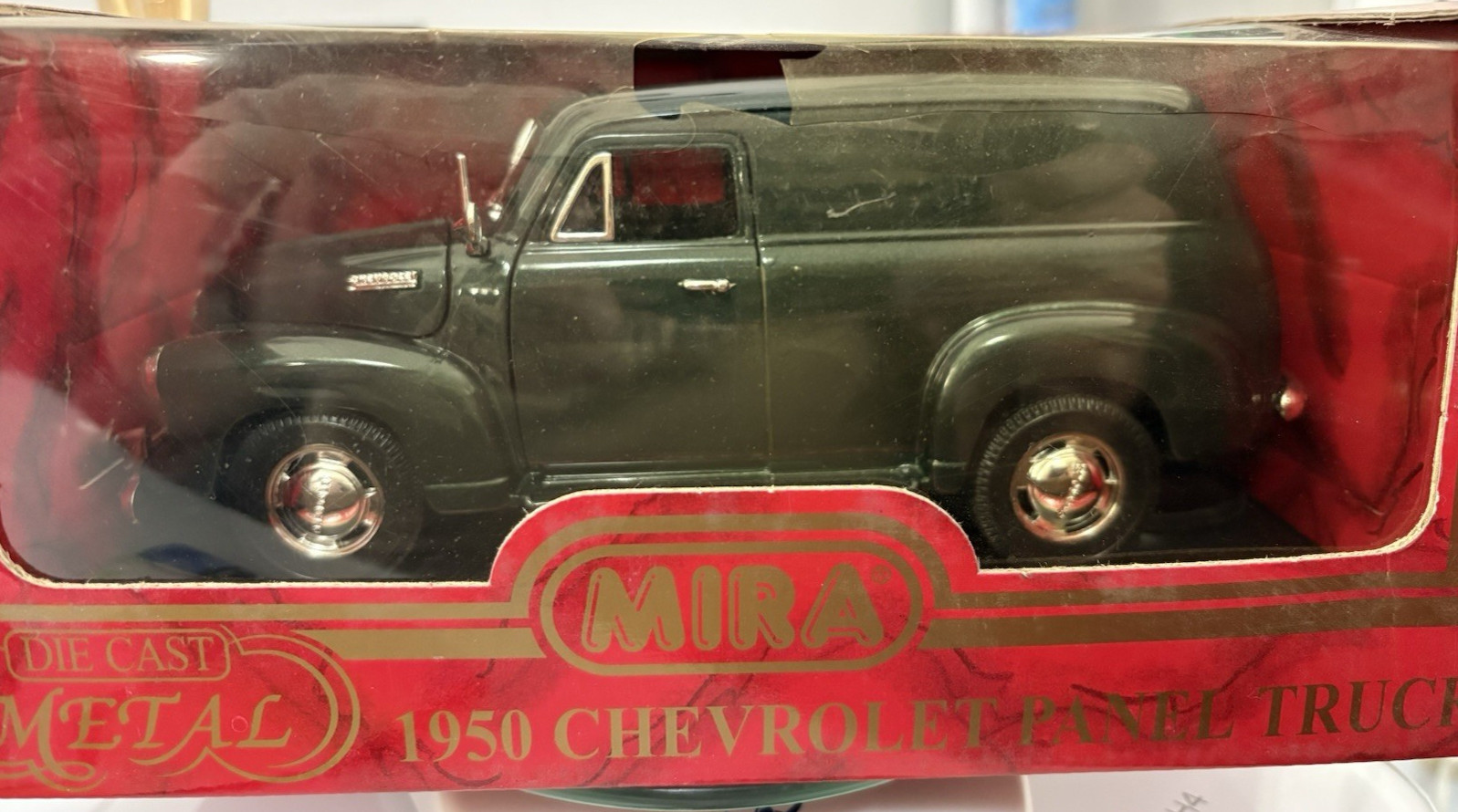 MIRA Golden Line 1/18 th 1950 RARE in dark green met. new in box