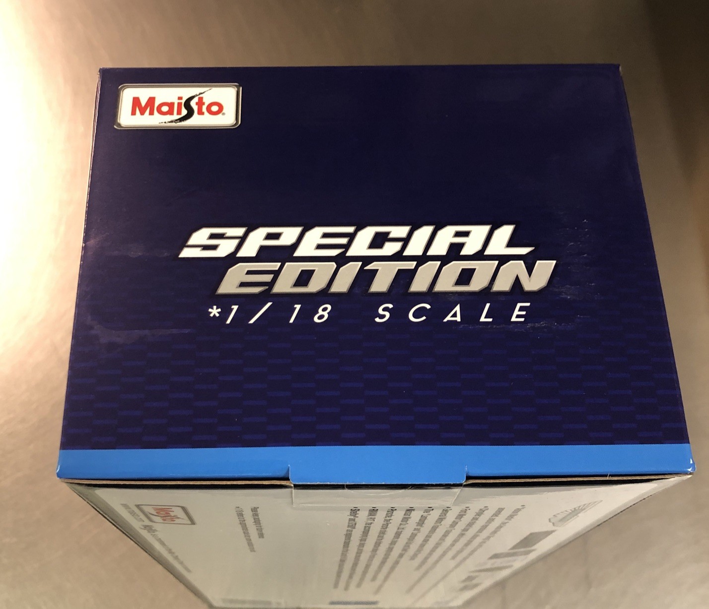 MAISTO 1968 CHEVY CAMARO Z/28 COUPE SPECIAL EDITION EXCLUSIVE STYLE 1/18 SCALE
