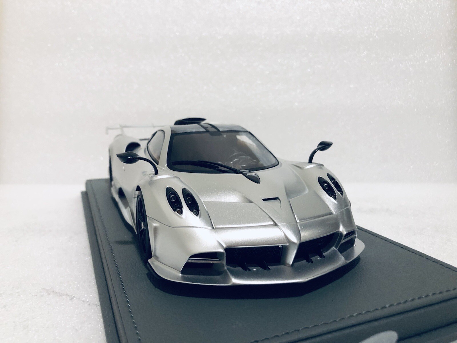 1/18 BBR Pagani Imola Titanium Matt Silver limited 200 PCs with case