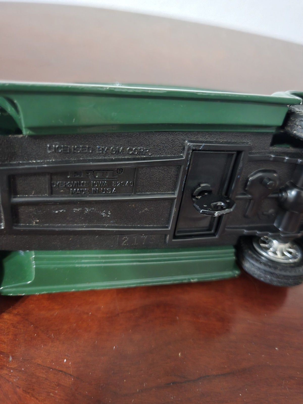 VINTAGE Ertl Die-Cast 1938 Chevy Panel Truck JC Penny Bank W/Key Display
