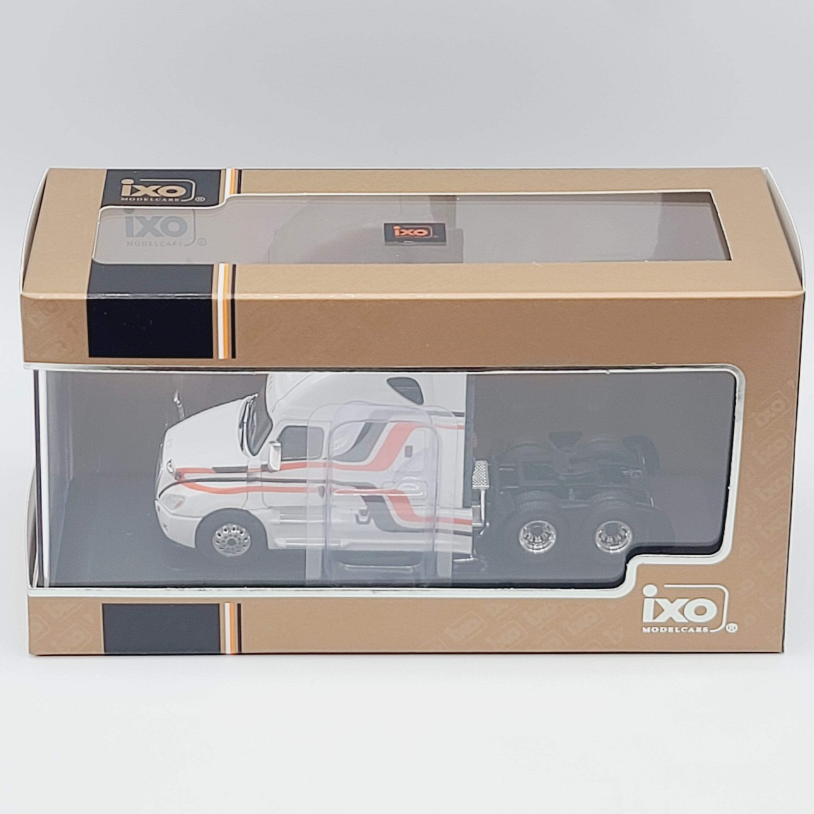 iXO Model Cars ’18 Freightliner Cascadia Semi Truck Cab – 1:64, White (2026)