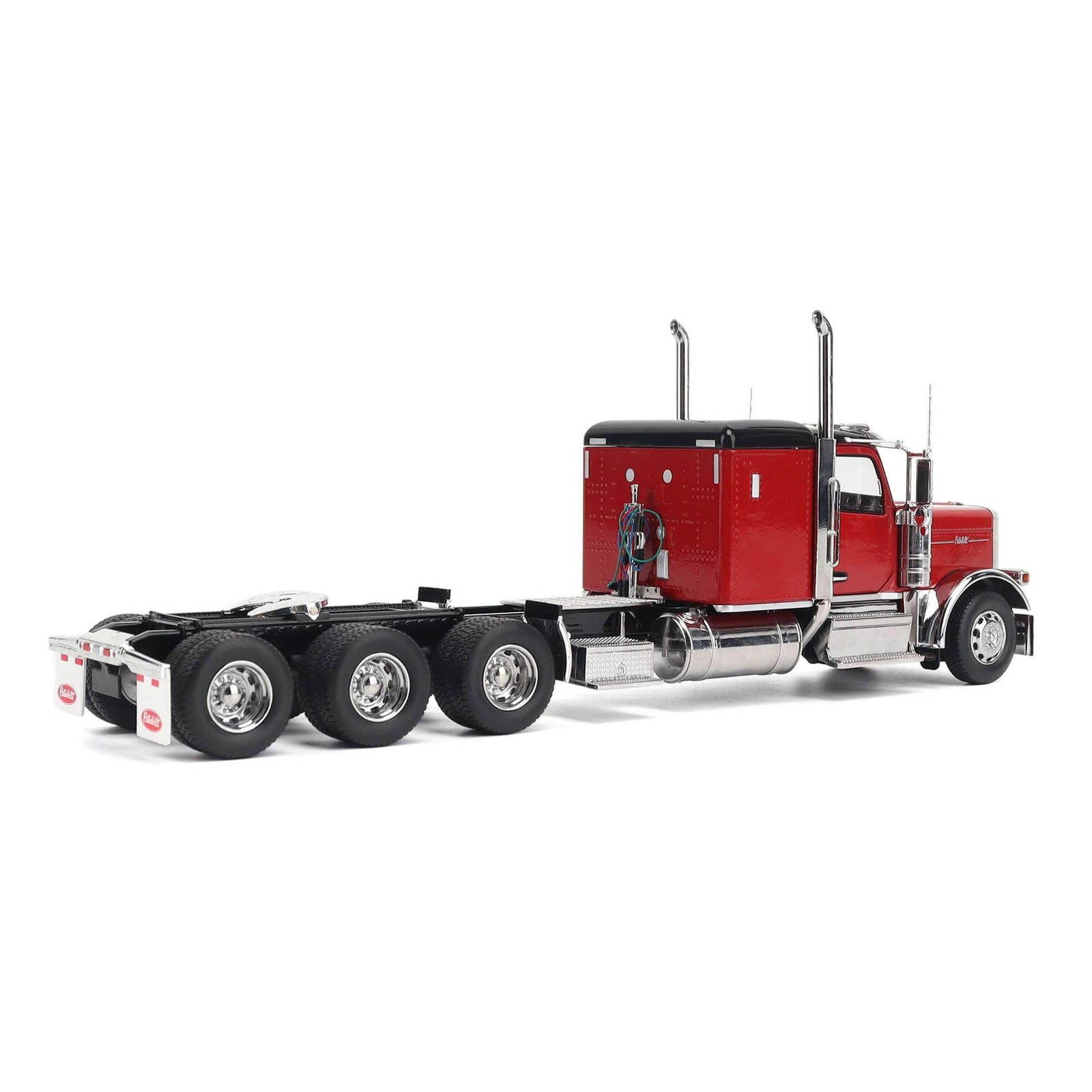 Diecast Masters 1/32 Peterbilt 589 Tridem-Axle Truck 58in Sleeper 71145