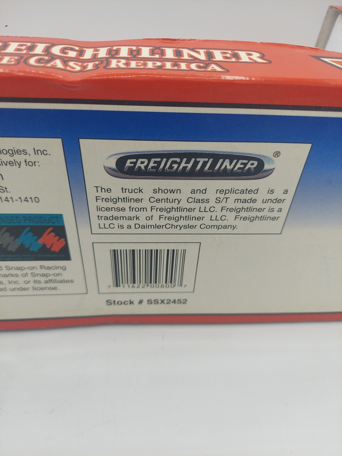 Snap-On Tools MT-55 Freightliner Truck 1:32 Die Cast Replica, 2004 Crown Jewels