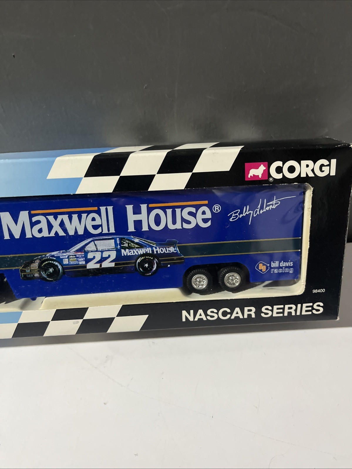 CORGI Race Image 1994Limited Edn 1/64 BOBBY LABONTE MAXWELL HOUSE Transporter