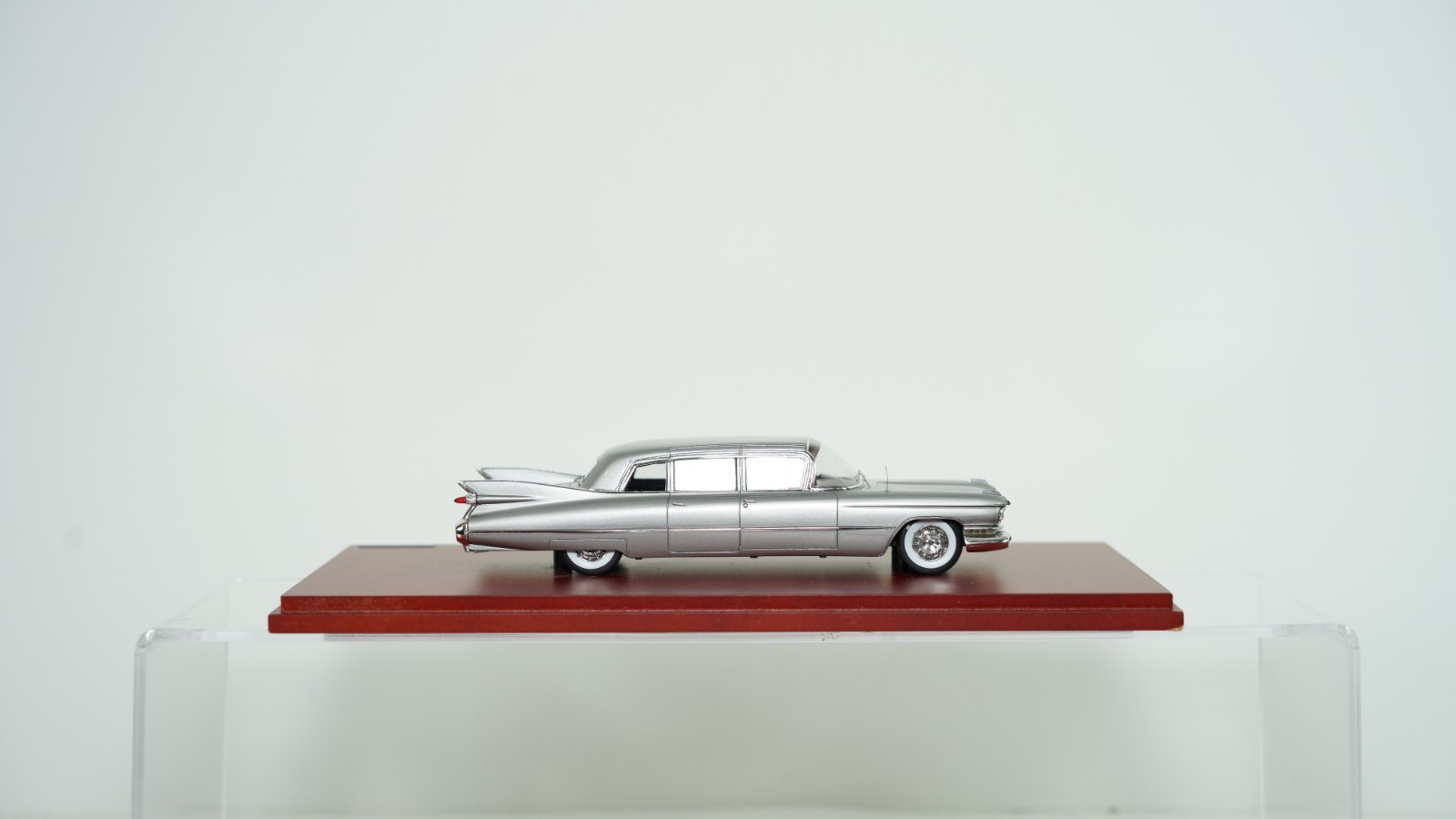 TSM Model 1/43 Diecast 1959 Cadillac Series 75 Limousine No Box B16