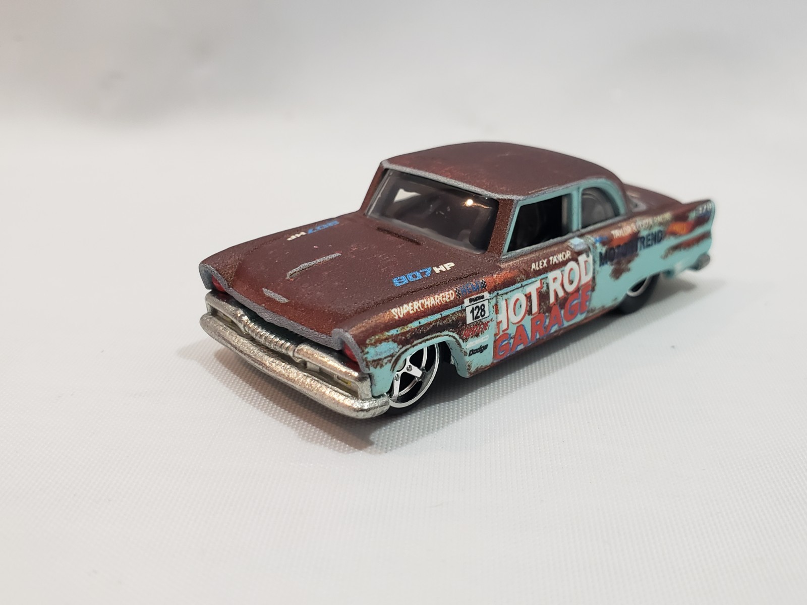 NEW Hot Wheels BOULEVARD Lot 16 Cars Plymouth Savoy 32 Ford M3 Porsche Pantera