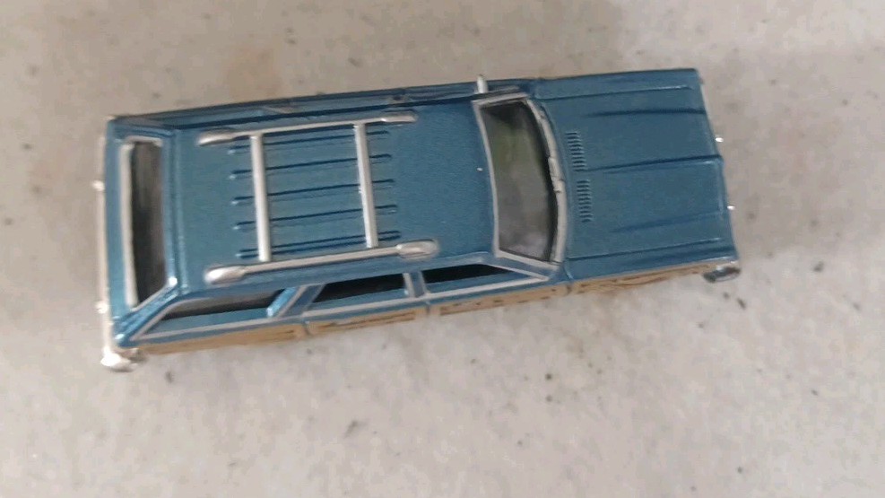 Motor Max American Graffiti 1:64 Scale 1979 Chrysler LeBaron (Rare Blue)