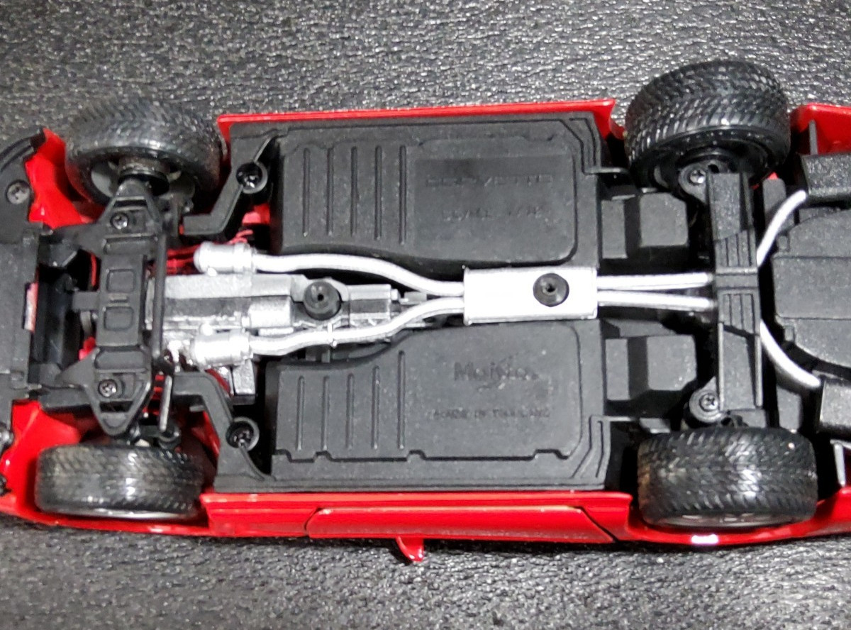1992 Chevrolet Corvette, Maisto Red No Box Very Dusty 1/18 Scale