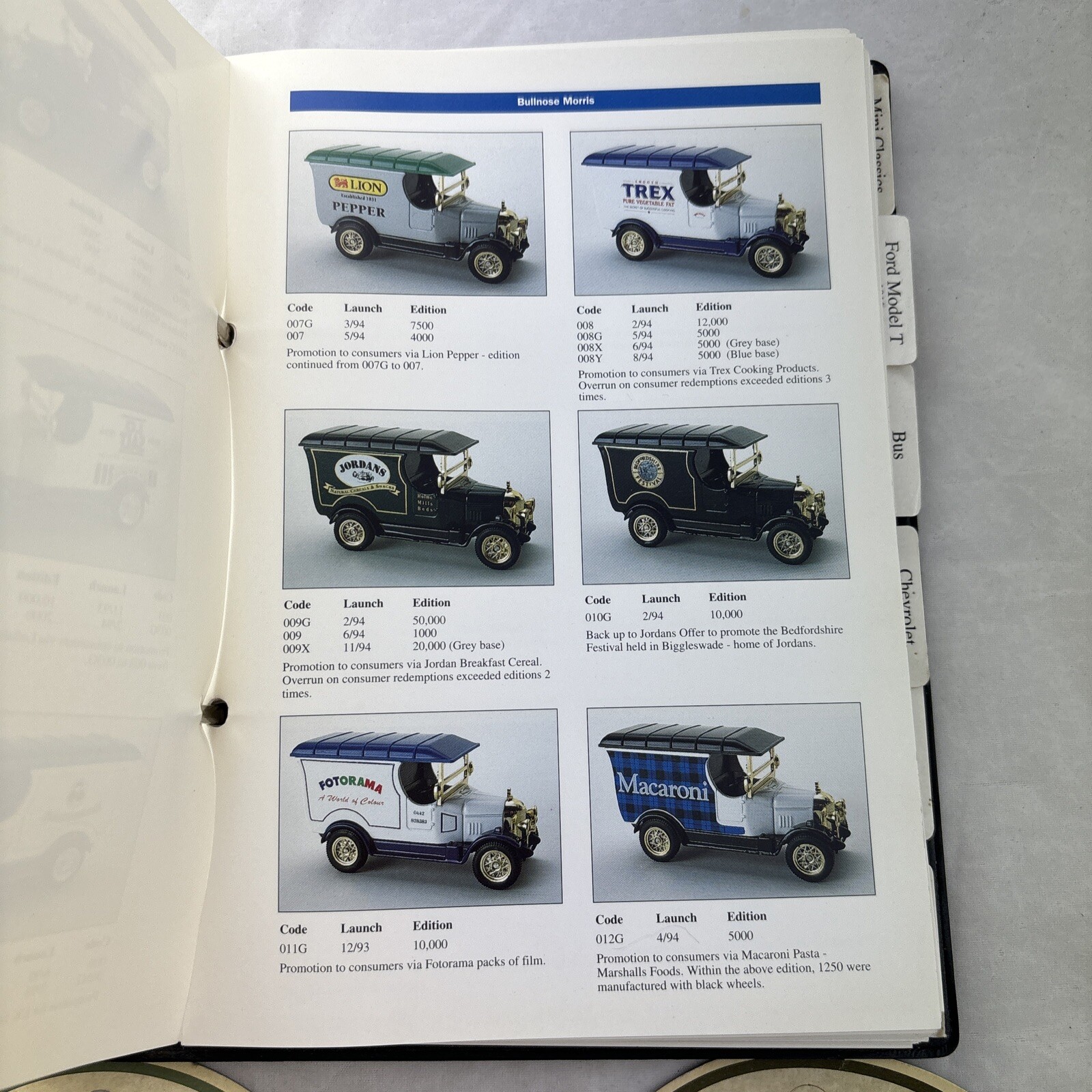 Oxford Diecast Collectors Catalogue and Guide&5Cars Please See All Photos (251)