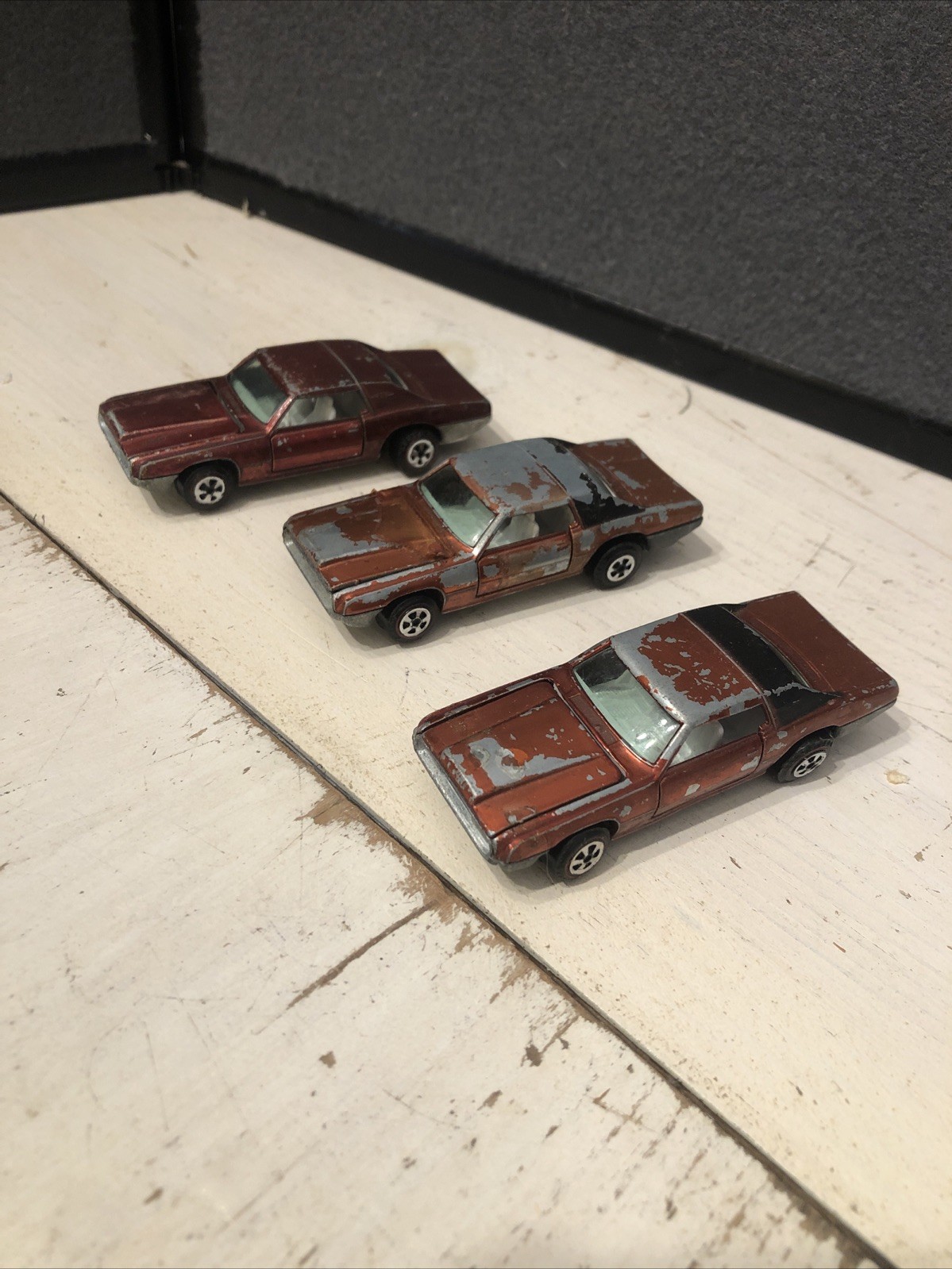 3 Vintage Johnny Lightning Topper 1969 1-Red,2-bronze Custom Thunderbird Redline