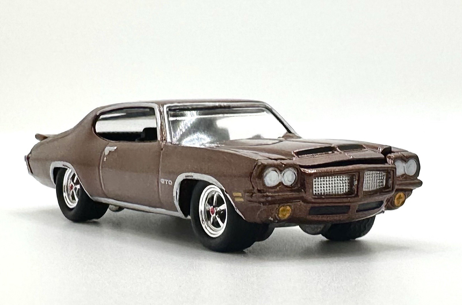 1971 Pontiac GTO 400 V8 – Castilian Bronze Poly – 1/64 “S” Scale – 2nd Gen.