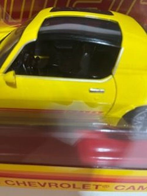 1980 Camaro YELLOW 13690 Greenlight 1:18