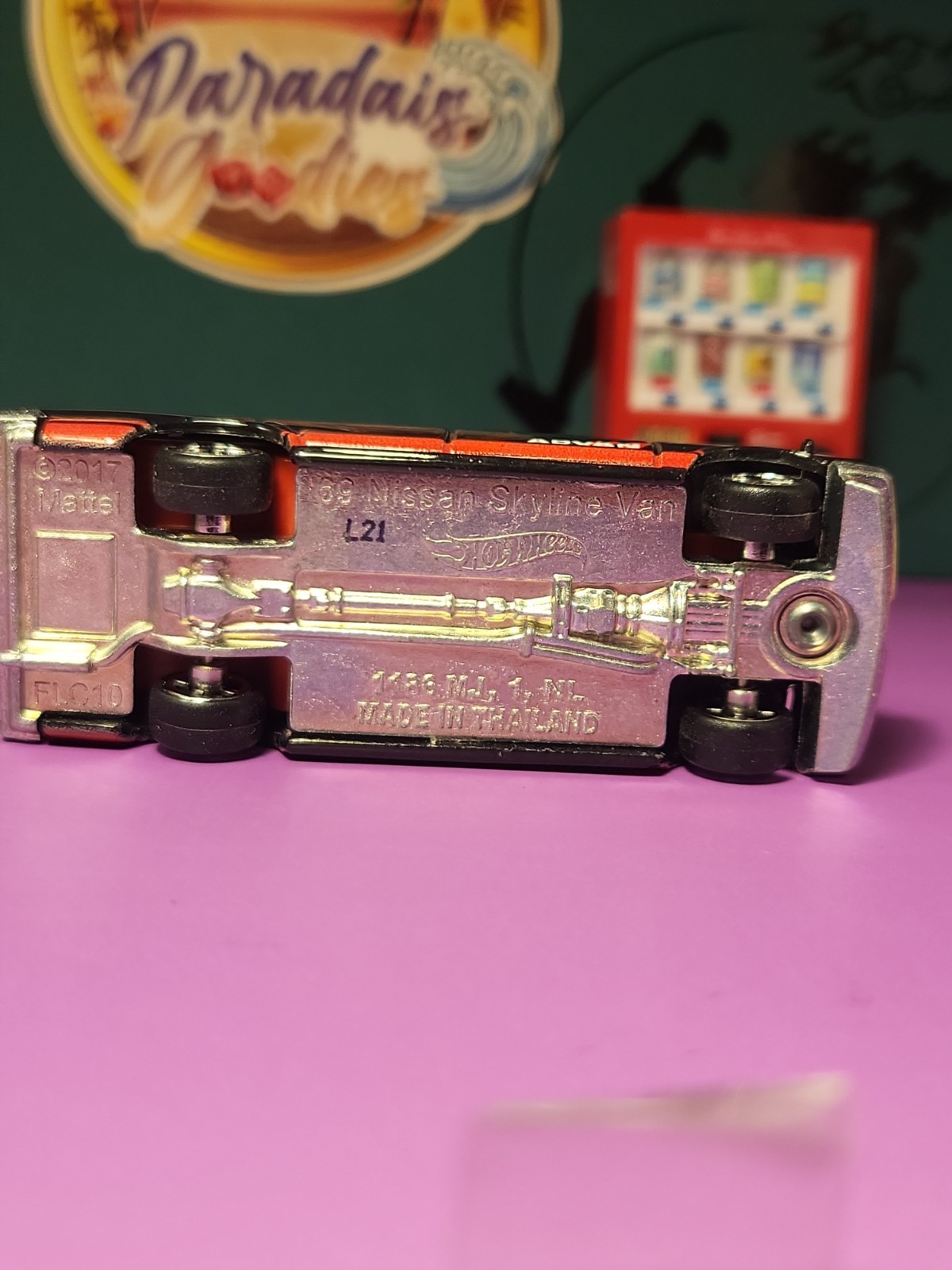 Hot Wheels Premium ’69 Nissan Skyline Van (F36) Loose Premium Team Transport