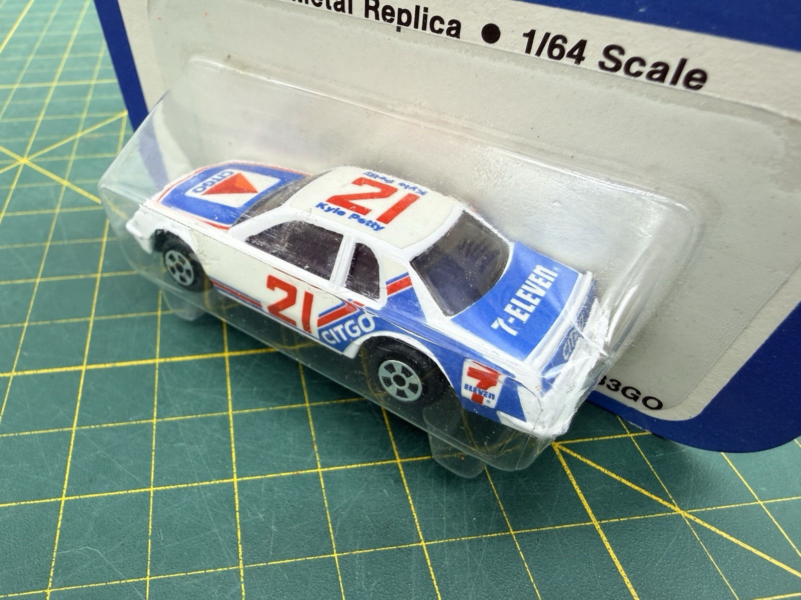 ERTL 1987 Kyle Petty 21 Citgo Racing Thunderbird NASCAR 1/64 Diecast Race Car