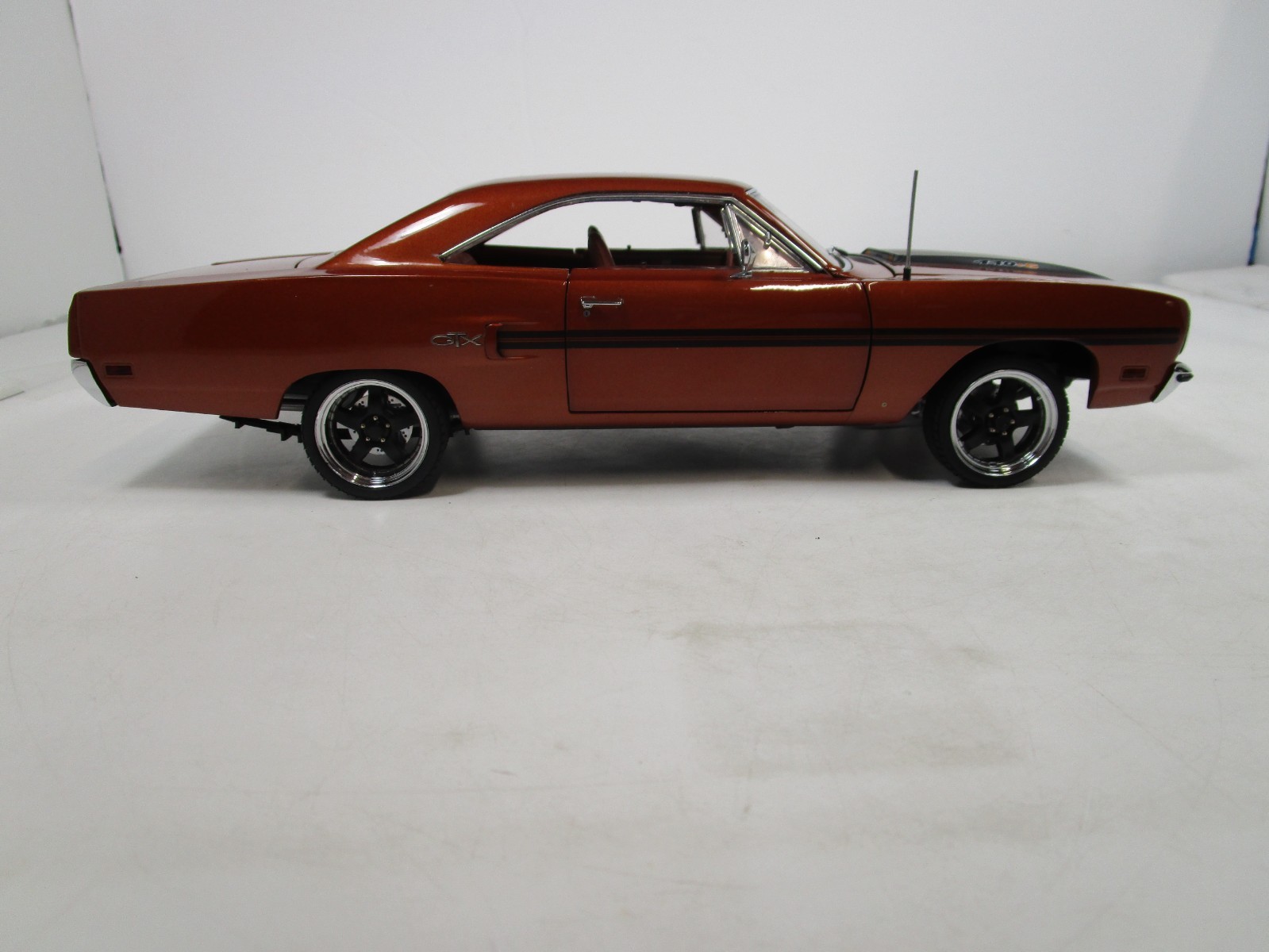 GMP 1/18 COPPER/BLACK 1970 PLYMOUTH GTX USED NICE WITH ISSUES NO BOX