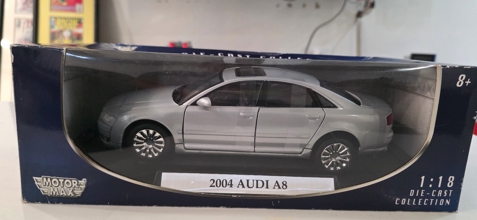 NEW Audi A8 2004 Model Diecast Car 1:18 Scale Opening Doors Hood Silver 11 inch