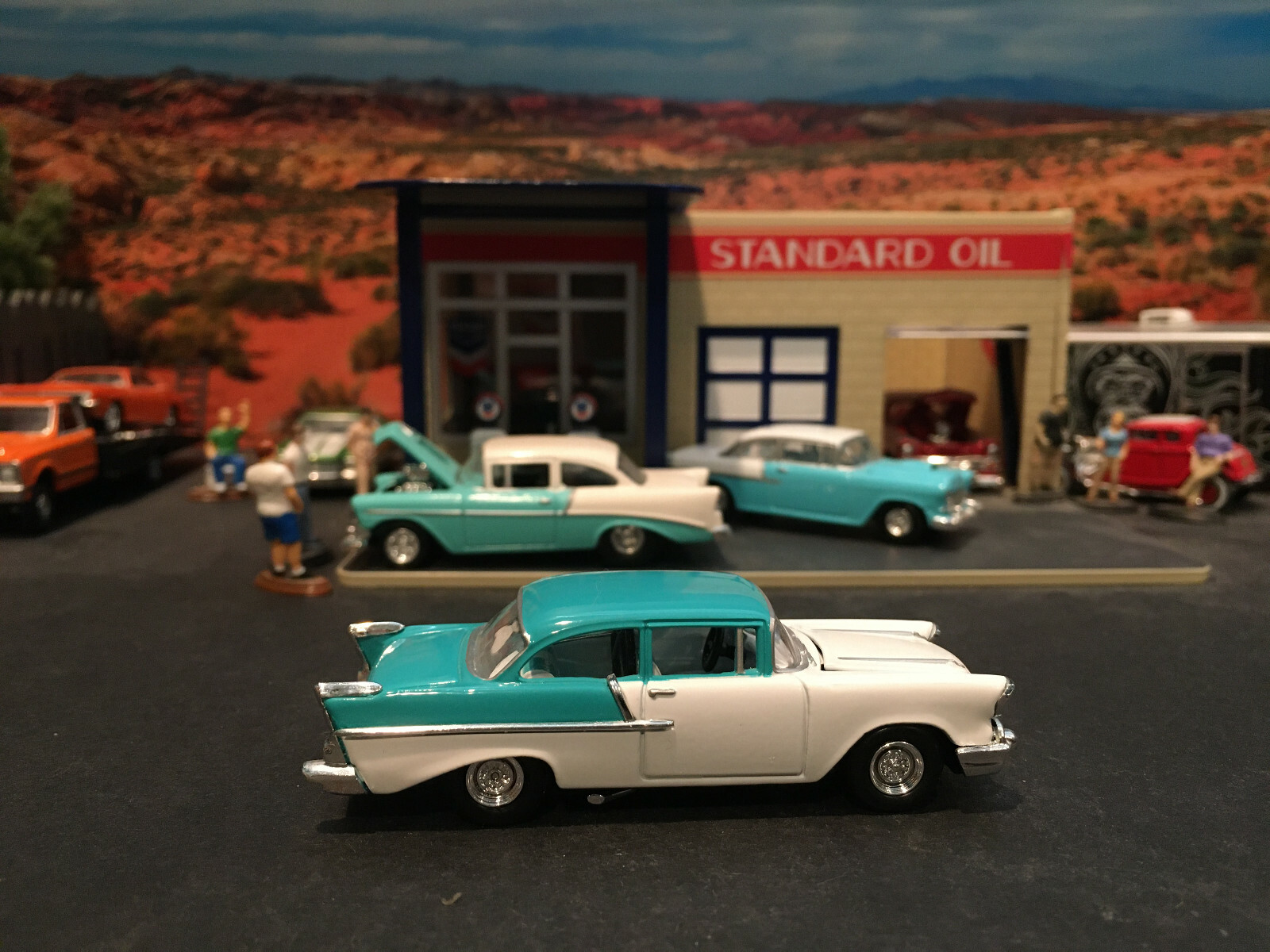 1:64 Hot Wheels LE Legends 1957 57 Chevy 150 White and Light Blue Street Racer