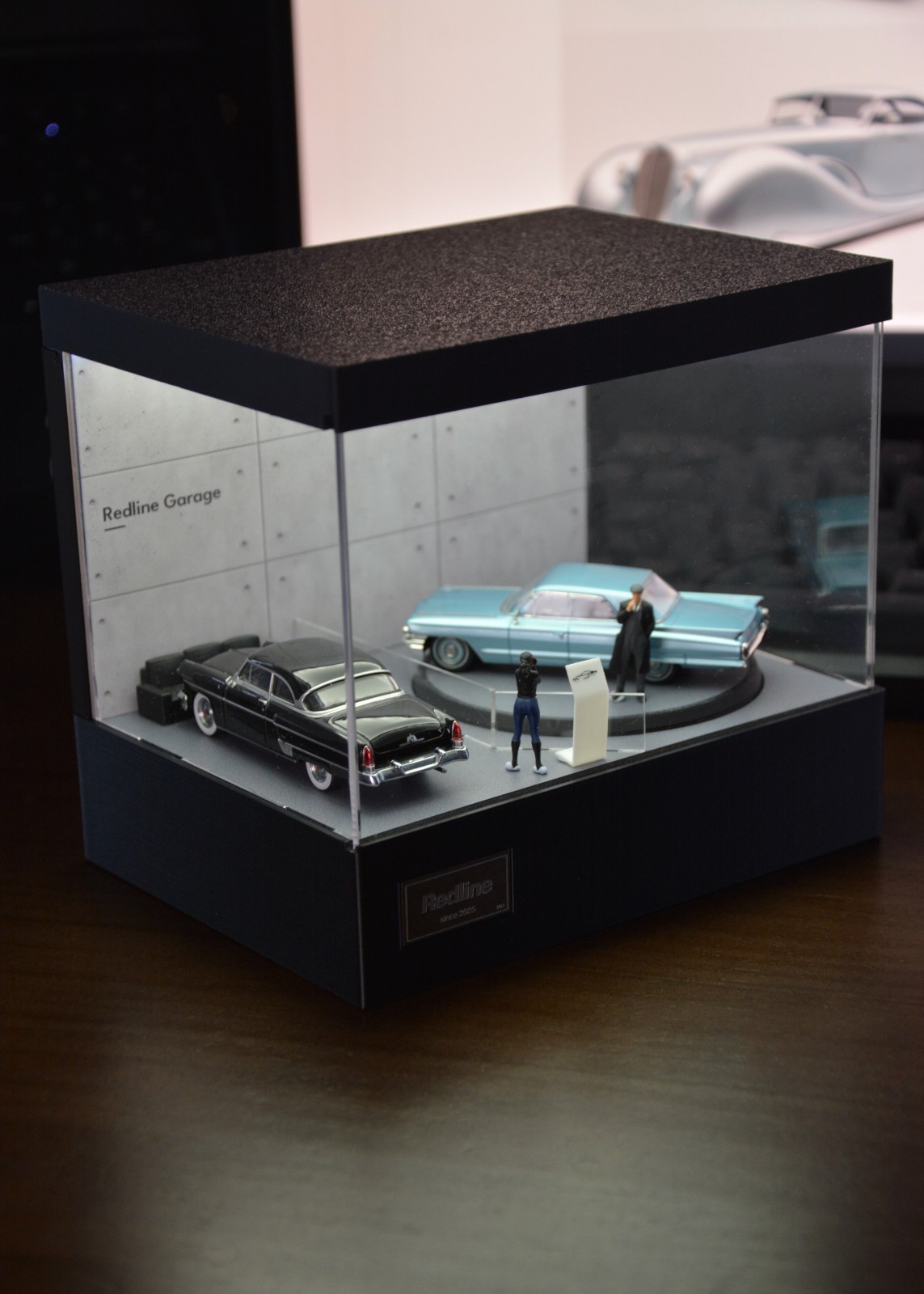 Rotating Car Display Case LED Showroom Acrylic Diorama Display Box Garage