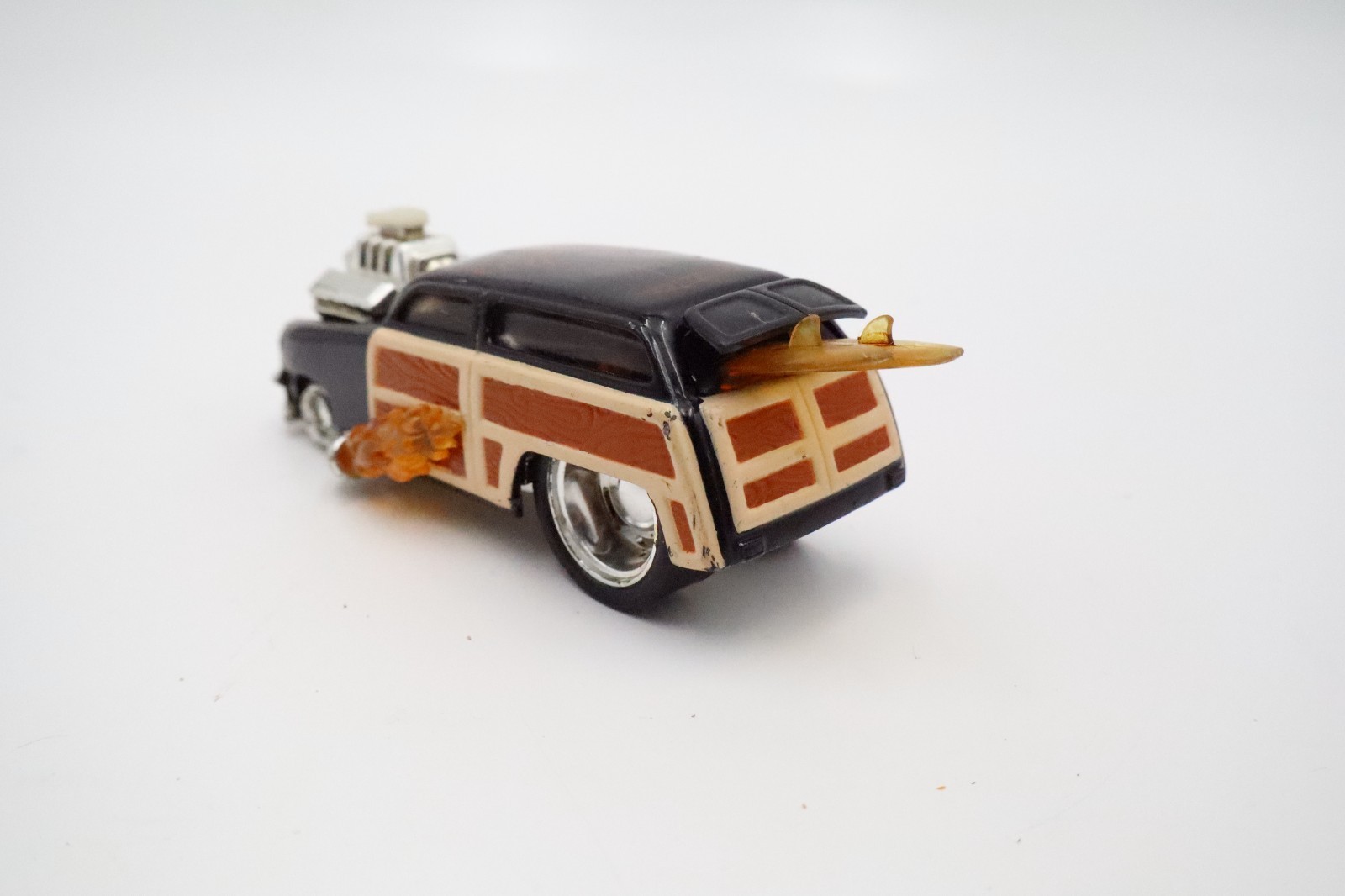 Hot Wheels 1955 Chevy Nomad Woodie Wagon 5” Black Surfboard Die Cast Mattel 1998