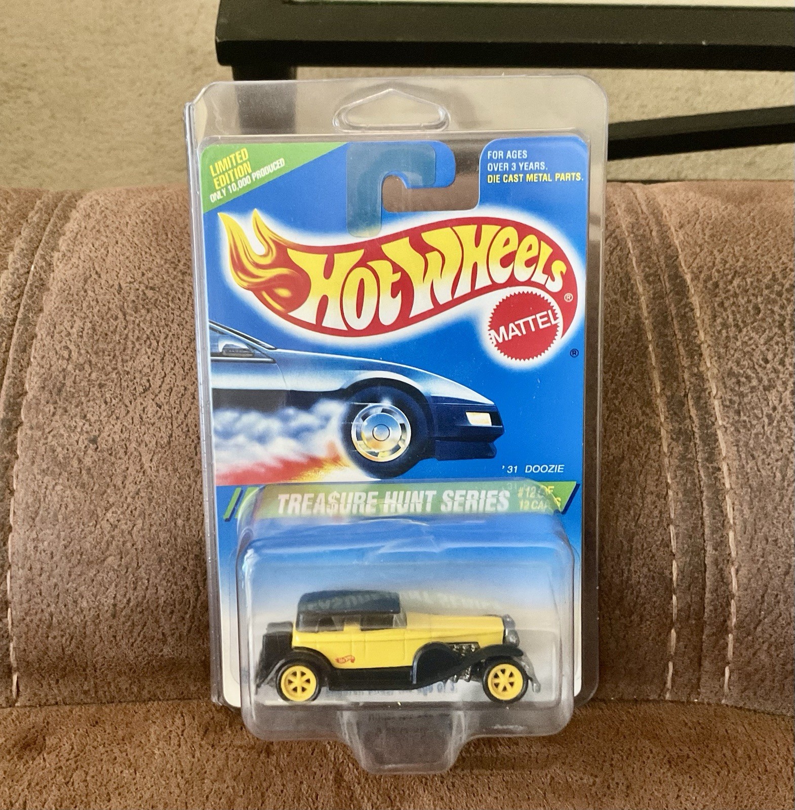 Hot Wheels 1995 Treasure Hunt – #12 ‘31 Doozie – MOMC – with Protector