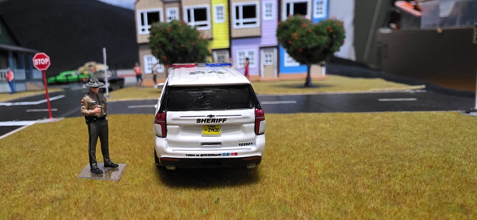 Greenlight Hillsborough County FL Sheriff Chevy Tahoe unit #24 CUSTOM 1/64 scale