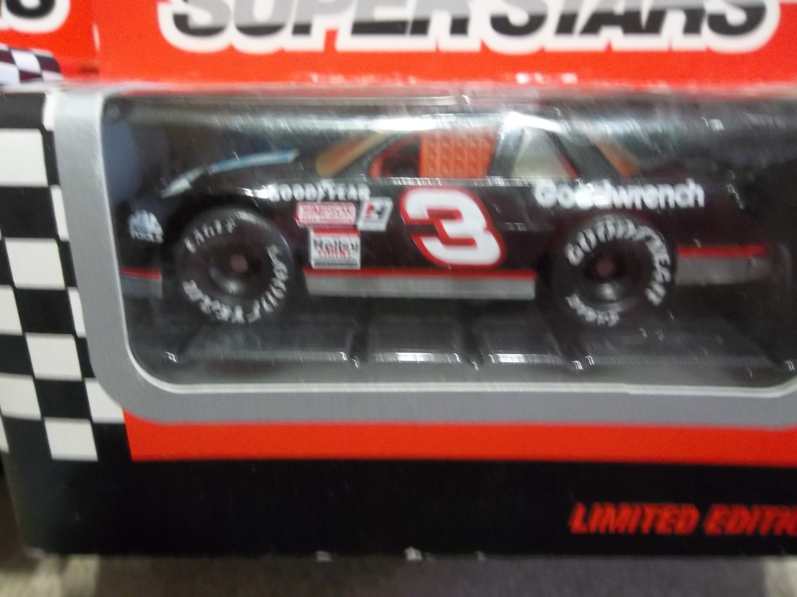 1990 Matchbox Superstars #3 Dale Earnhardt Limited Edition NASCAR 1/64