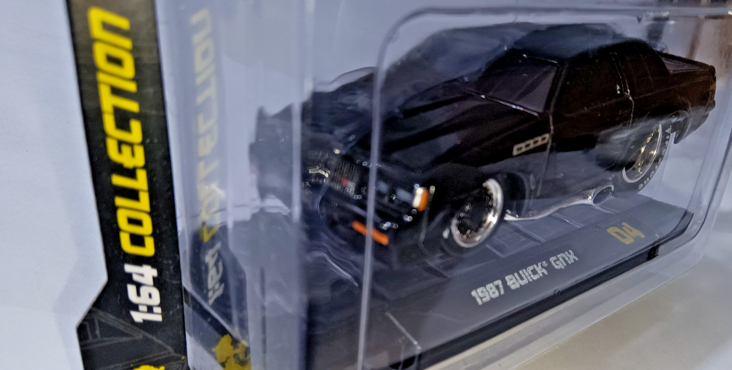 1:64 FIRESTONE TIRES EDITION 1987 BUICK GRAND NATIONAL GNX & STAND NOT PRODUCED!