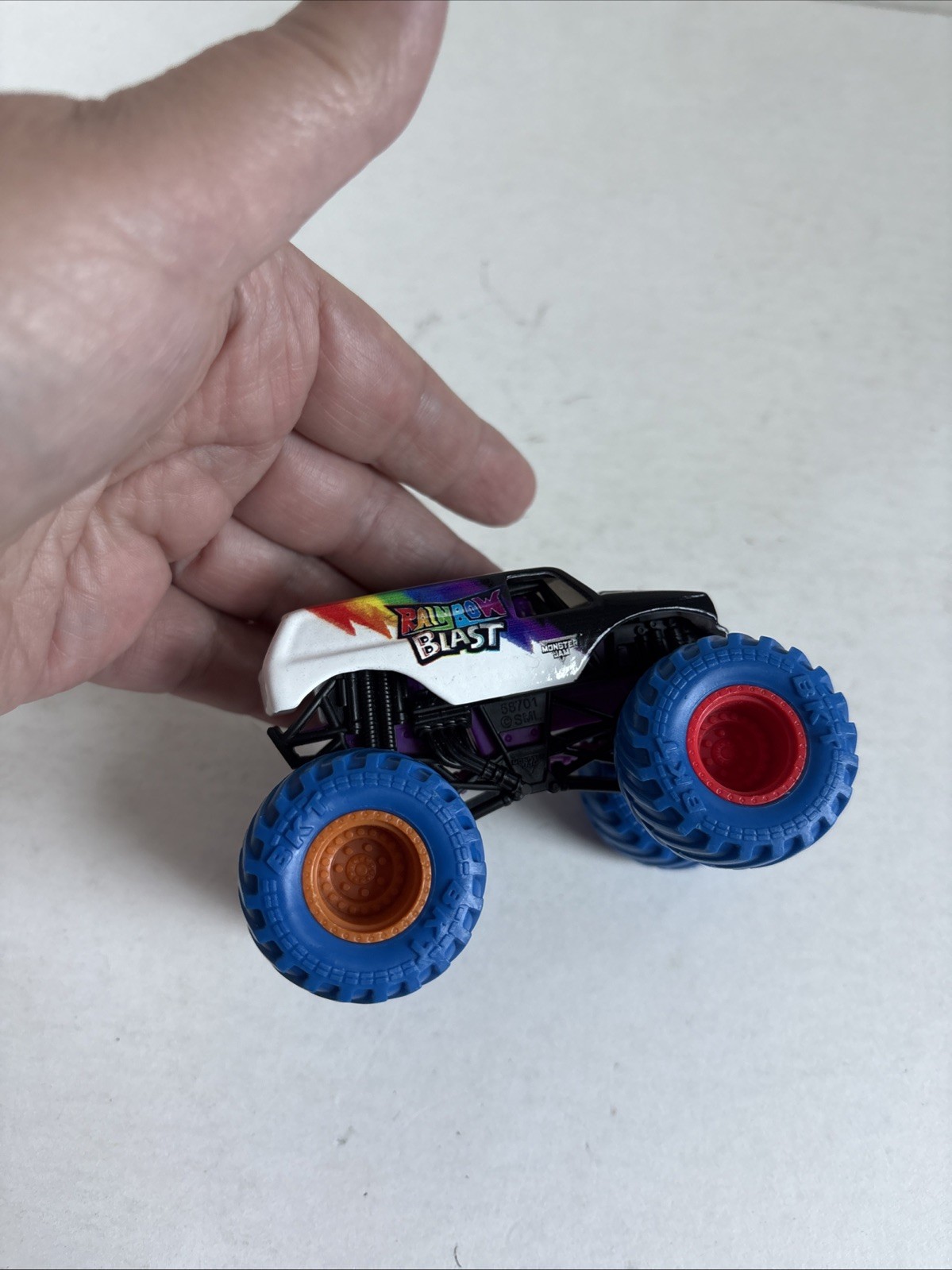 Monster Jam Rainbow Blast Monster Truck 1:64 Retired Multi-Color