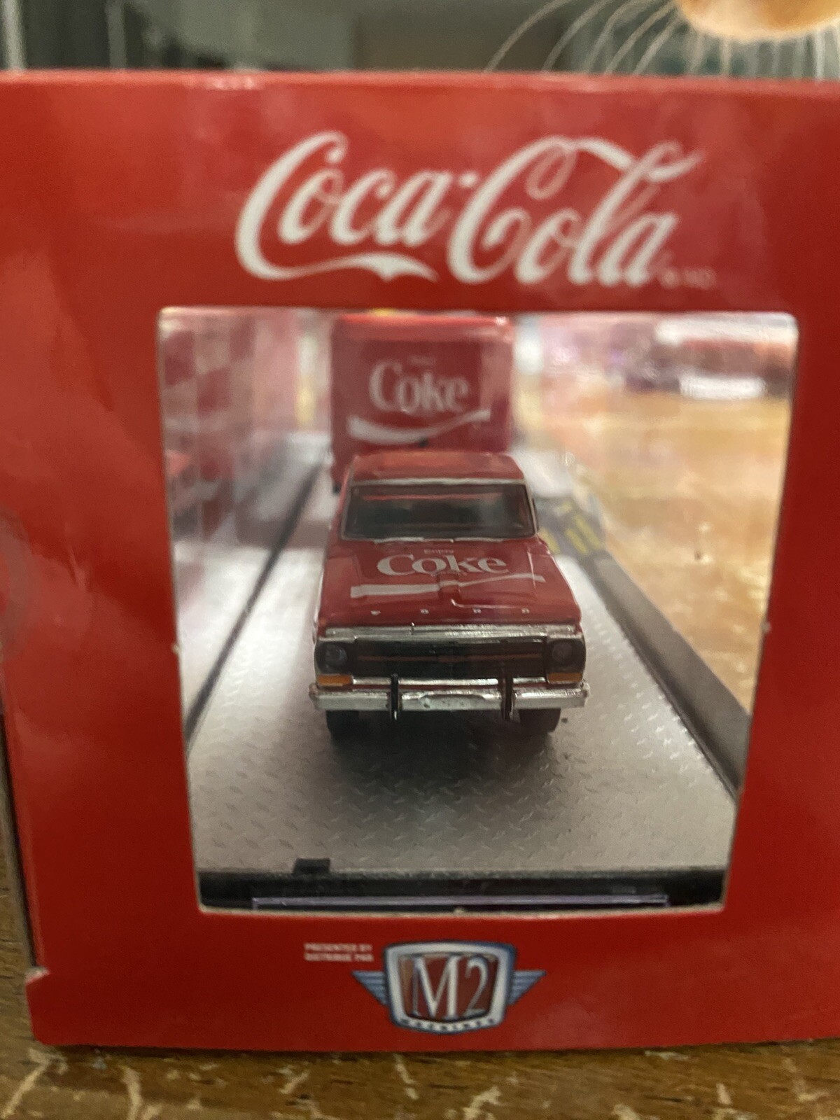 M2 Coca-Cola 1969 Ford F-250 Ranger Truck & 1949 Mercury Custom (TW02 20-10)