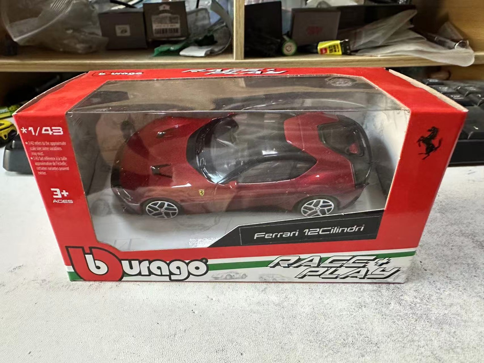 Bburago 1:43 Ferrari 12 Cilindri Metal Model Car New in Box