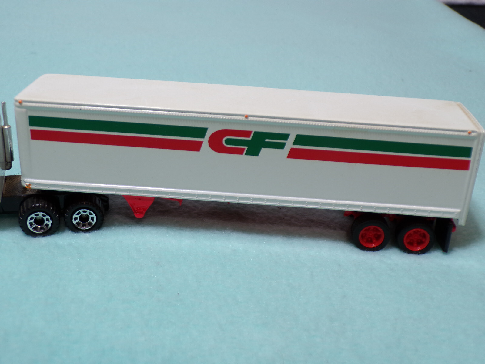 Lot of 5 Vintage Matchbox Die-Cast Toys in Good Condition. See Photos Please