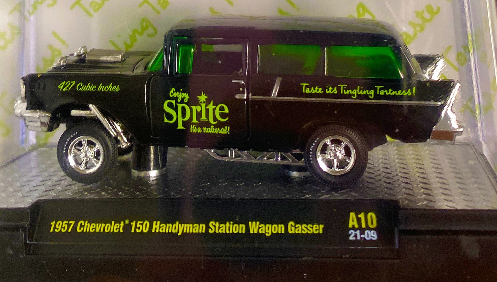 M2 Machines Limited Edition 1957 Chevrolet 150 Handyman Station Wagon Sprite GM