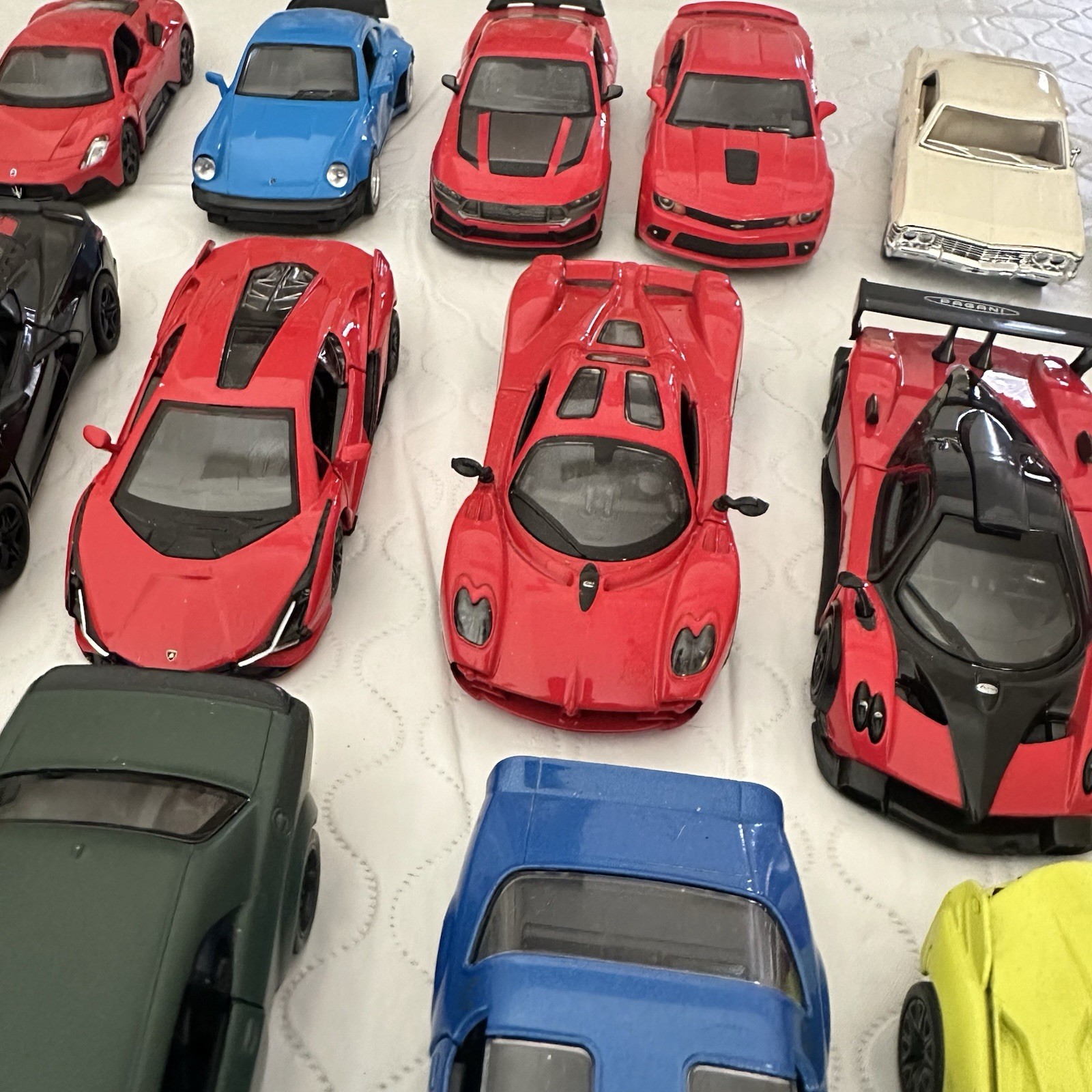 UNI Fortune Kintoy Hot Wheels KINSMART RMZ MSZ City QDiecast Cars 1/36 Lot Of 22