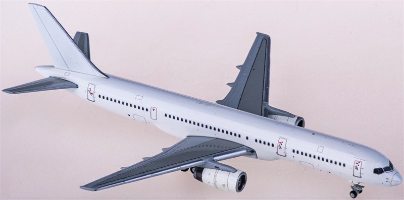 for JC Wings for Boeing 757-200 for RR Engine Blank 1:400 Aircraft Model