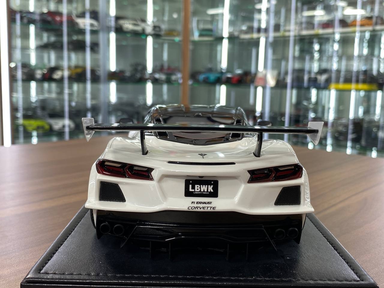 Chevrolet Corvette C8 LBWK IVY Merit White Ltd 99 [1/18 Resin]