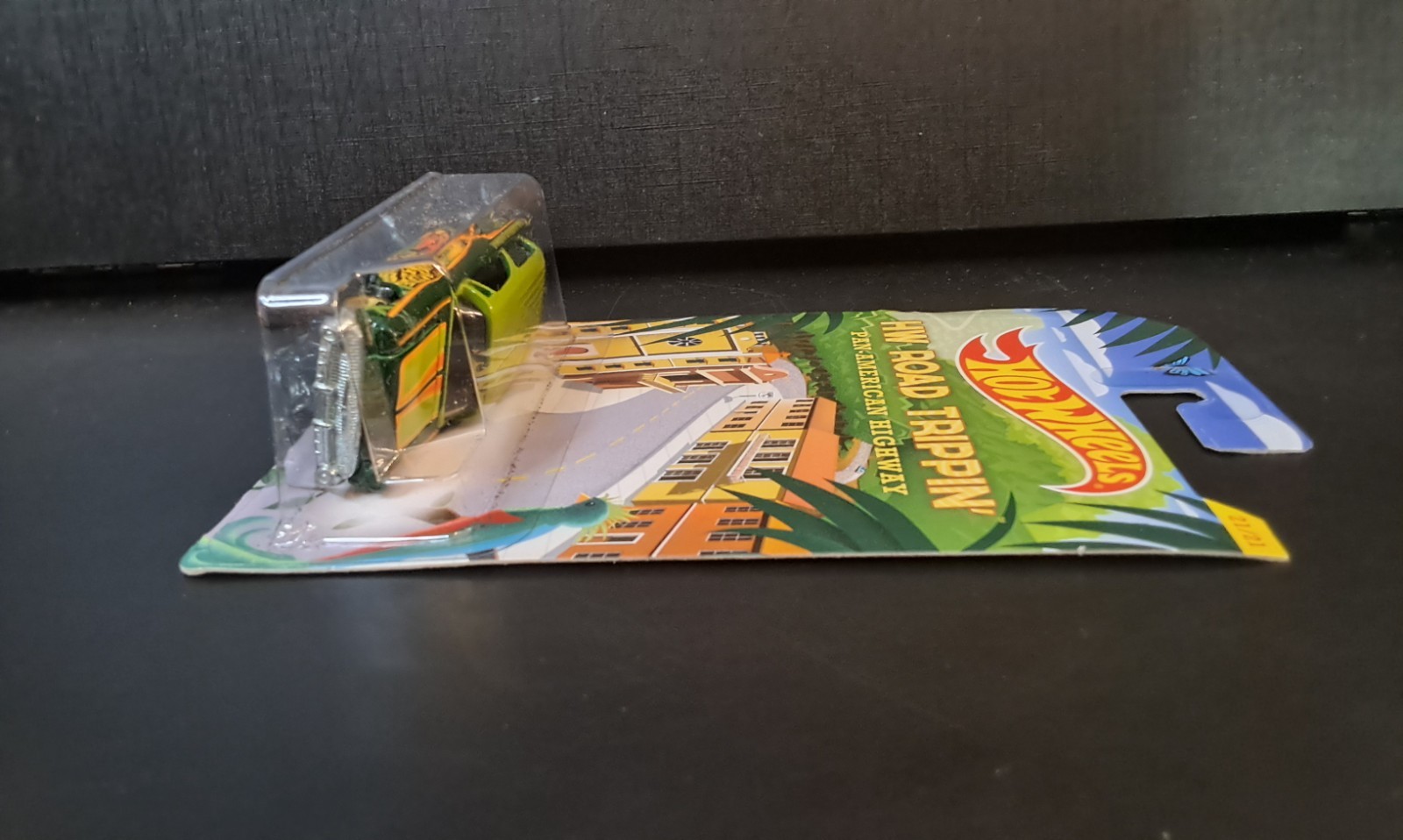 Hot Wheels HW Road Trippin’ 2015 Pan-American Highway – ’57 Buick Wagon – 21/21